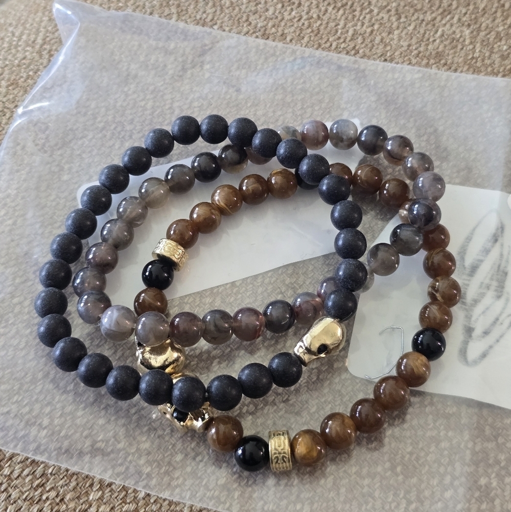 Macy's Beaded Skull Bracelets Set Women New - Picture 2 of 11